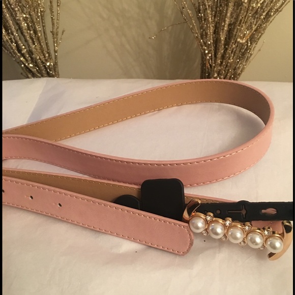 Accessories - Pink Pearl Belt✨✨